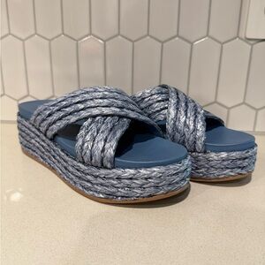 JS Slides Quiver Sandals in blue, Size 9, Brand New